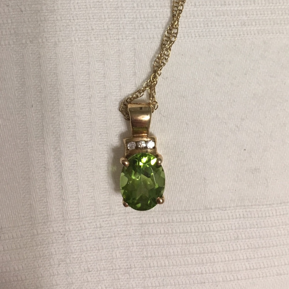 Peridot Gemstone Pendant Necklace
